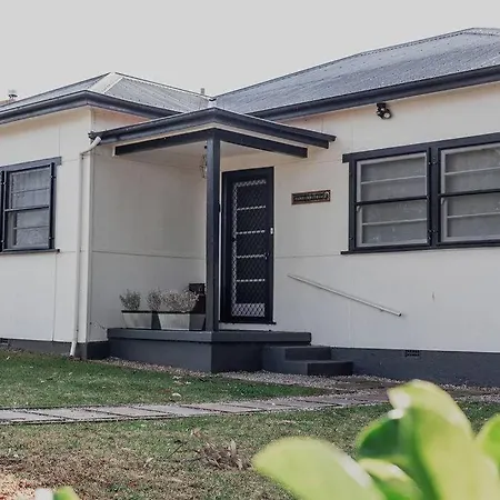 Live In The Heart Of Mudgee At Fairbairn Cottage Exterior photo