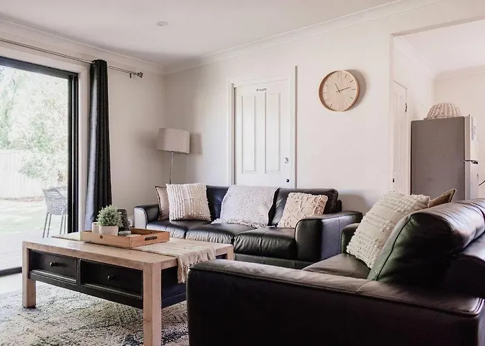 Live In The Heart Of Mudgee At Fairbairn Cottage