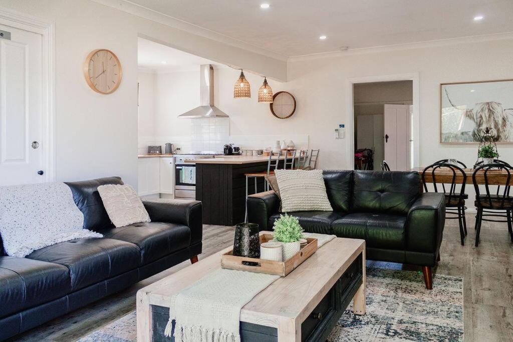 Live In The Heart Of At Fairbairn Apartment